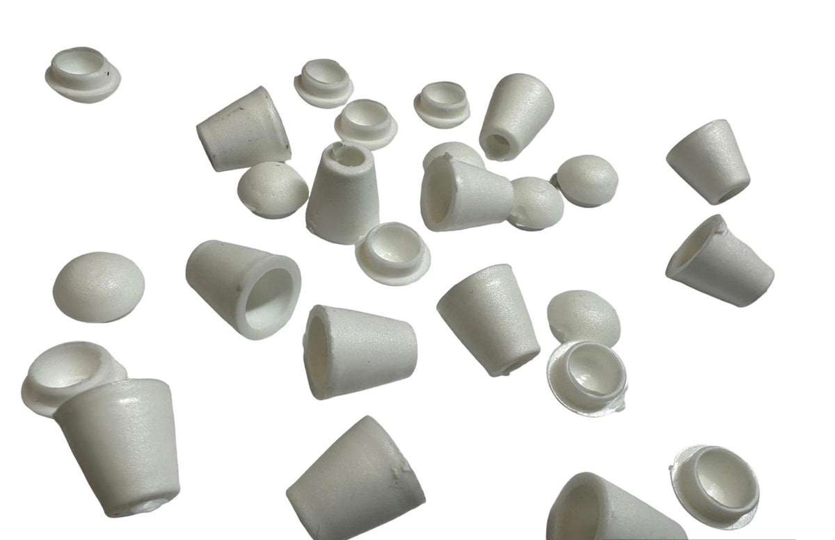 BELLOTA DE PLASTICO BLANCO