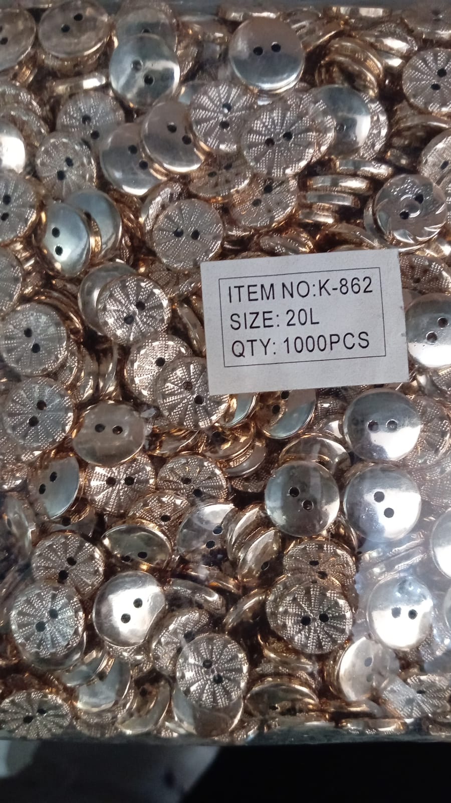 BOTON PLANO DORADO #20 BTK862