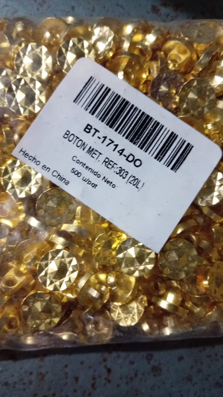 BOTON CON PATA PLANO FIGURA ESTRELLA DORADO #20