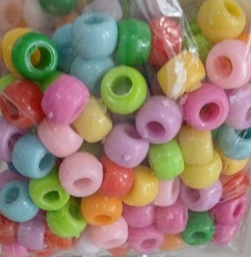 CUENTAS DE COLORES DE PLASTICO