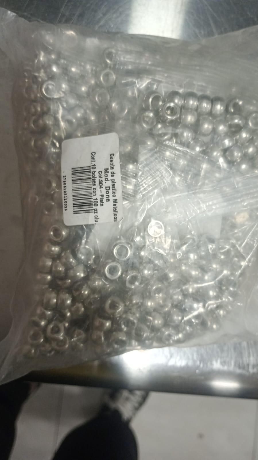 CUENTAS DE PLASTICO PLATA