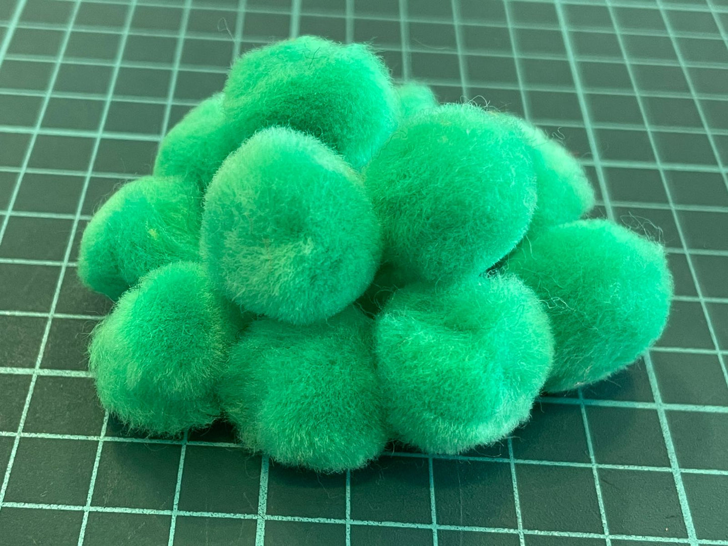 POMPON #18 VERDE LIMON
