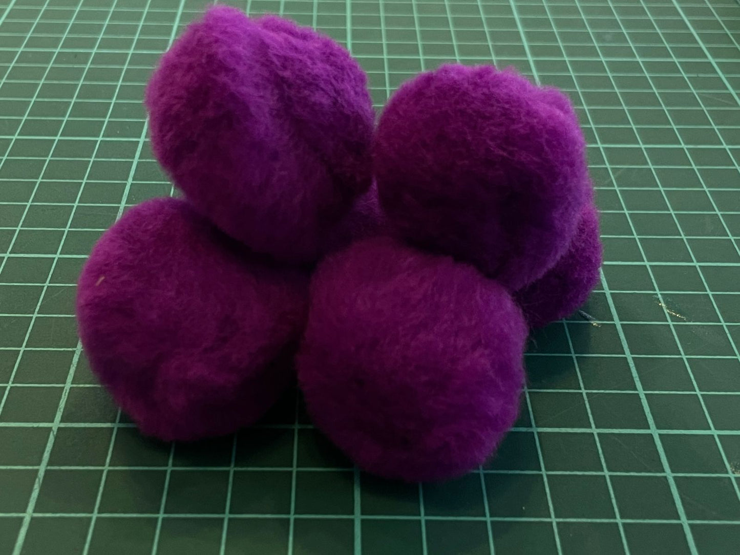 POMPON #38 MORADO