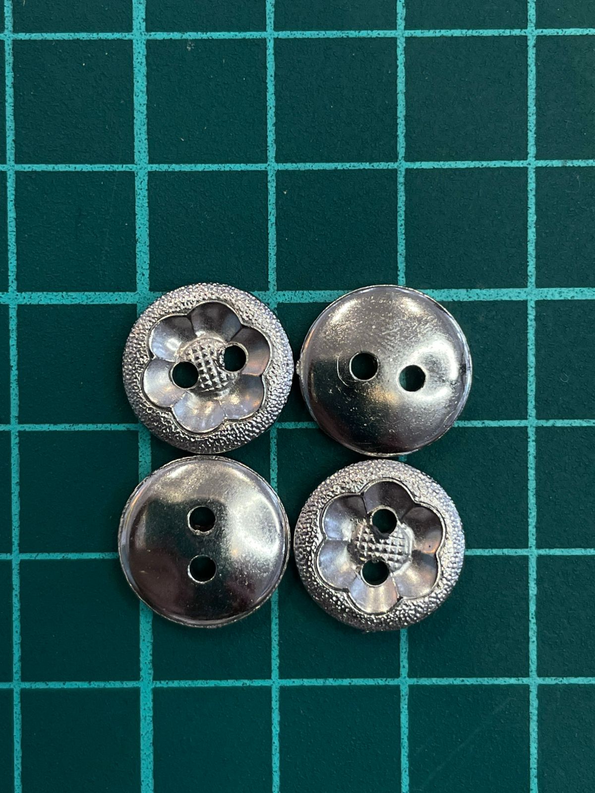 BOTON PLANO PLATA #20