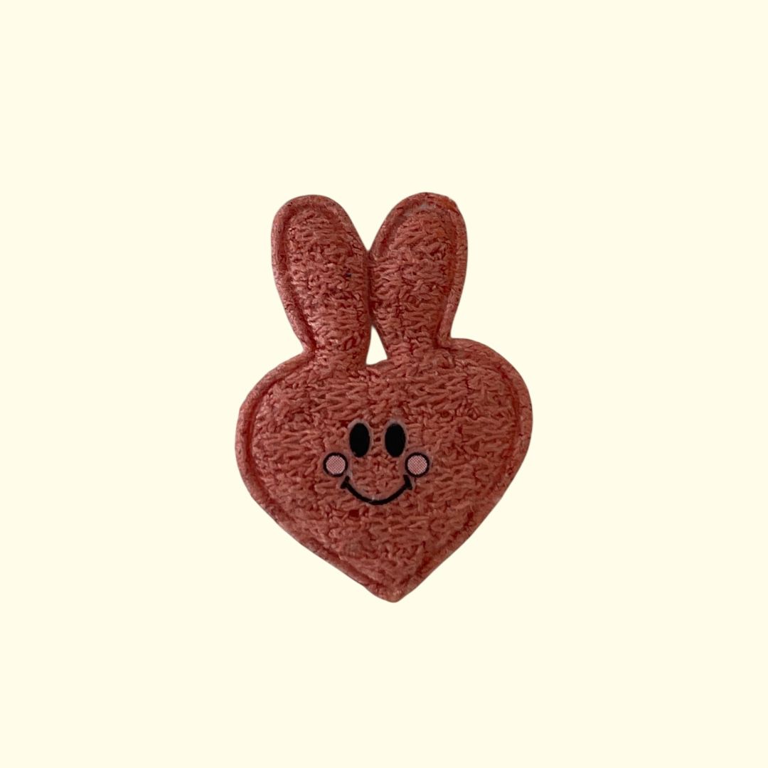 PELUCHE CORAZON OREJA DE CONEJO CORAL
