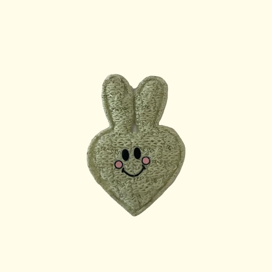 PELUCHE CORAZON OREJA DE CONEJO VERDE