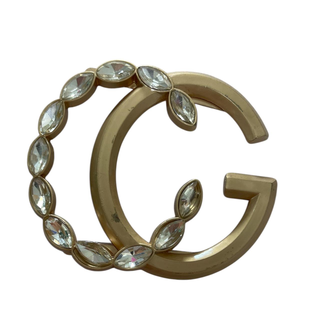 HEBILLA "CG" PIEDRA ALMENDRA