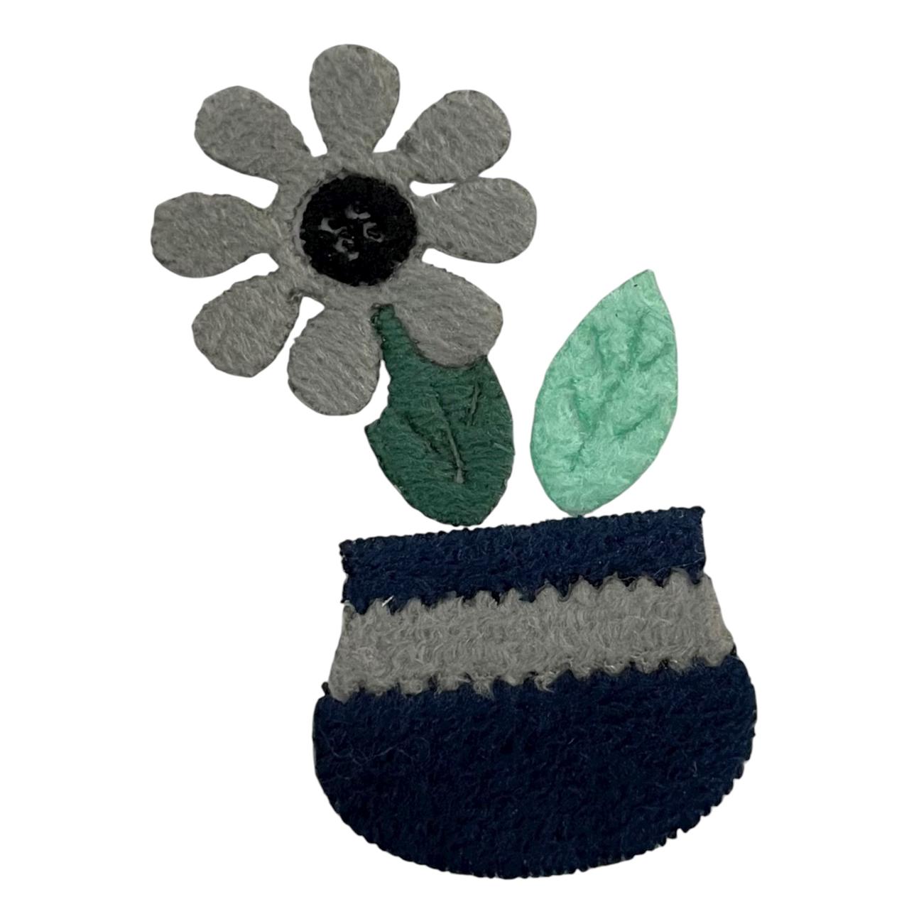 FLOR GRIS MACETA RAYA 6.2 * 4.1