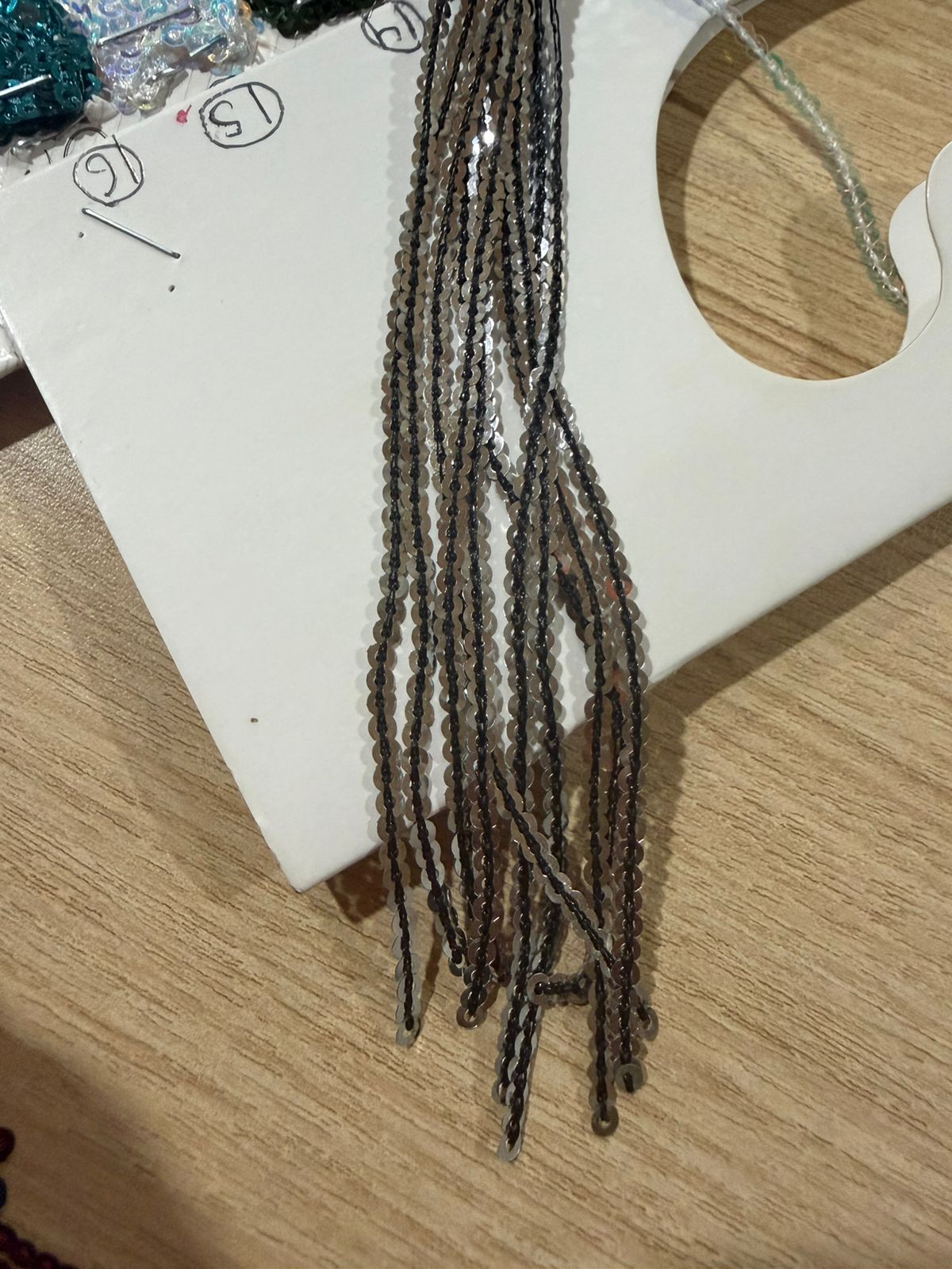 FLECO DE LENTEJUELA PLAT-NEGRO