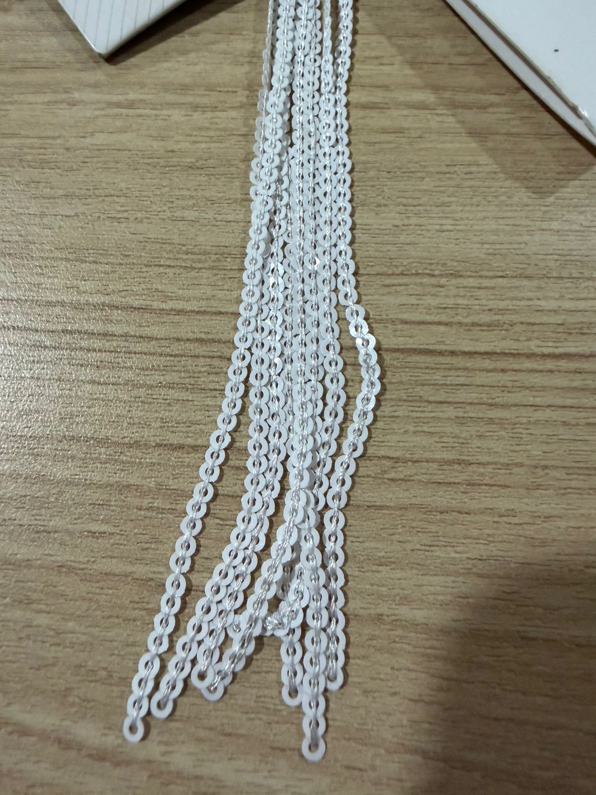 FLECO DE LENTEJUELA BLANCO