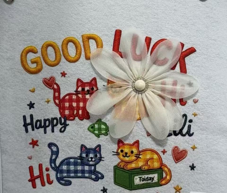 GATOS GOOD LUCK 21.6X20.4 CM