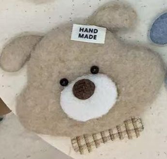 PELUCHE PERRO BEIGE CORBATA CUADROS