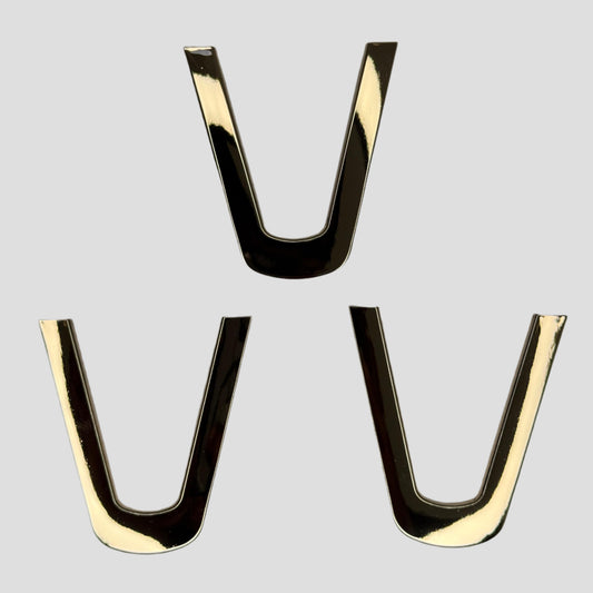 HEBILLA “V” ORO LISA