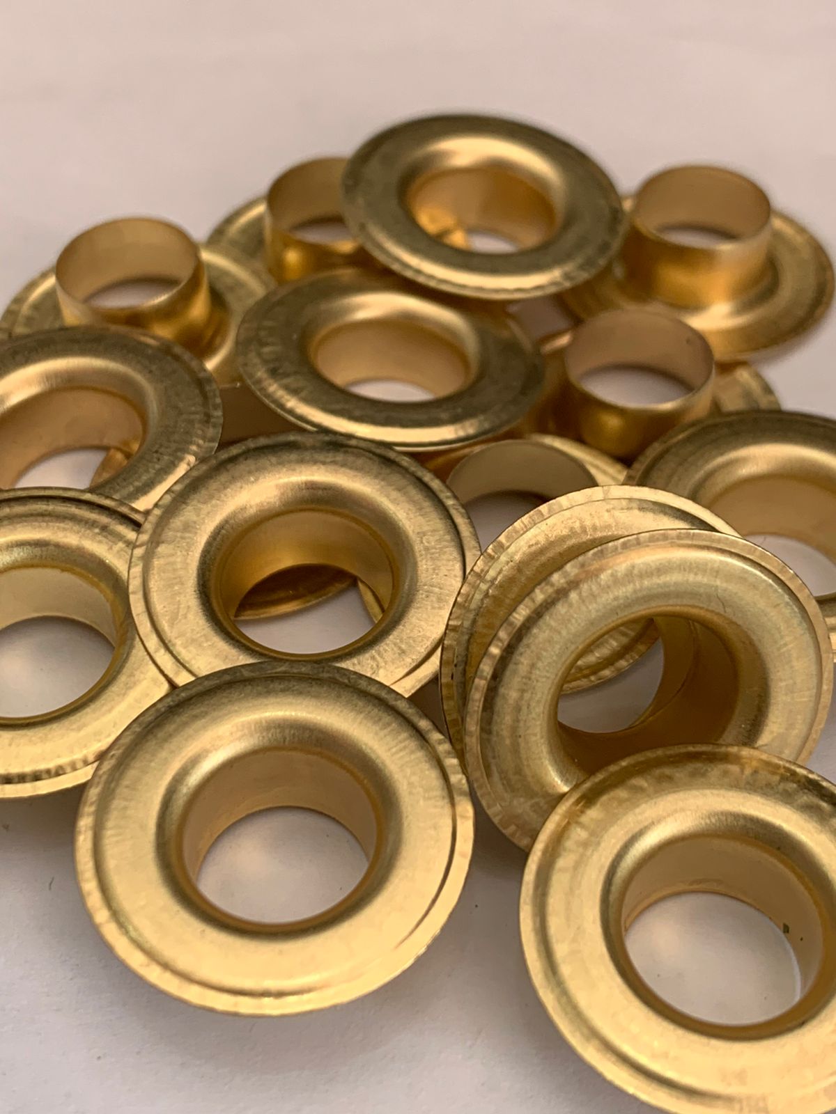 OJILLO LONA 3 ORO