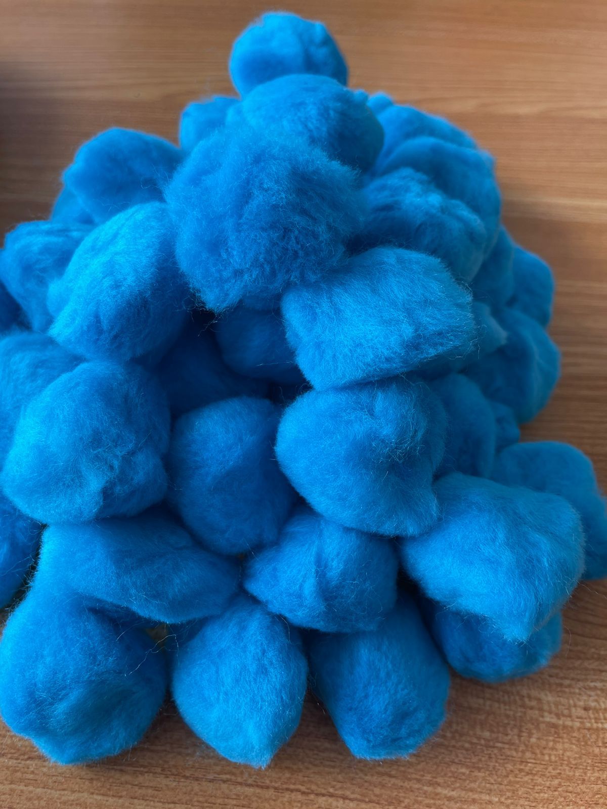POMPON #18 AZUL TURQUESA