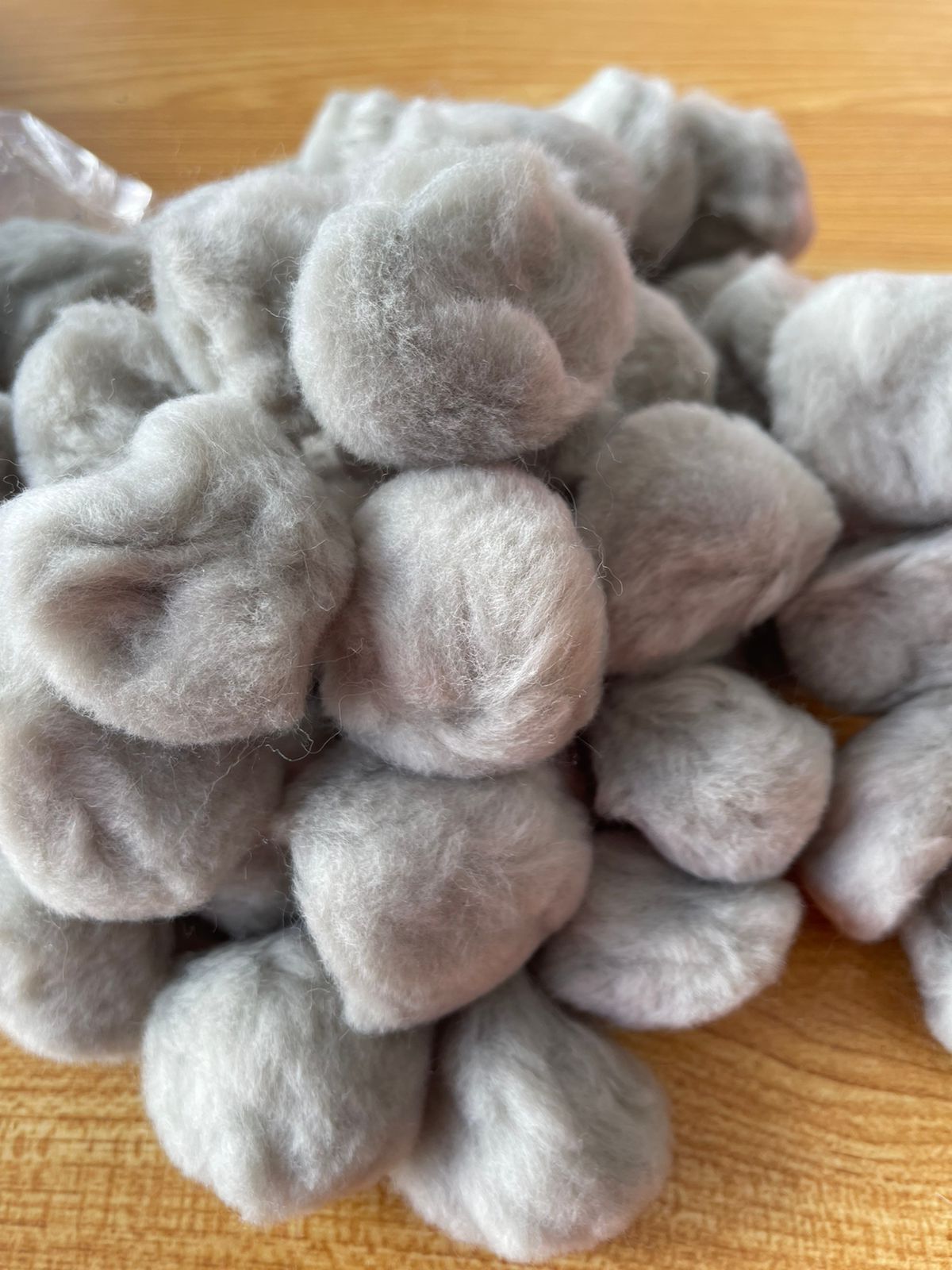 POMPON #38 GRIS