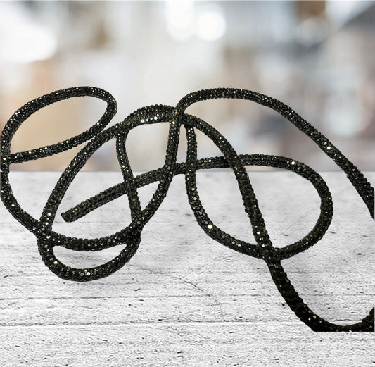 AGUJETA DE PIEDRA BOLSA 4MM NEGRO