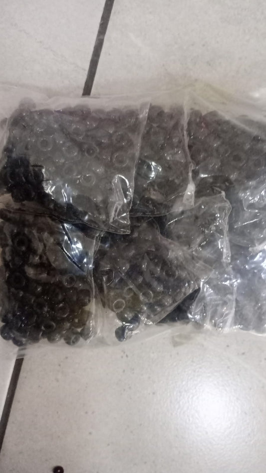 CUENTAS DE PLASTICO NEGRO