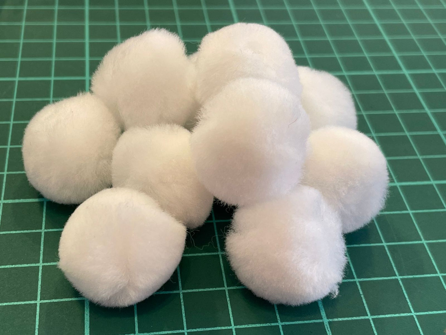 POMPON #25 BLANCO ICSF