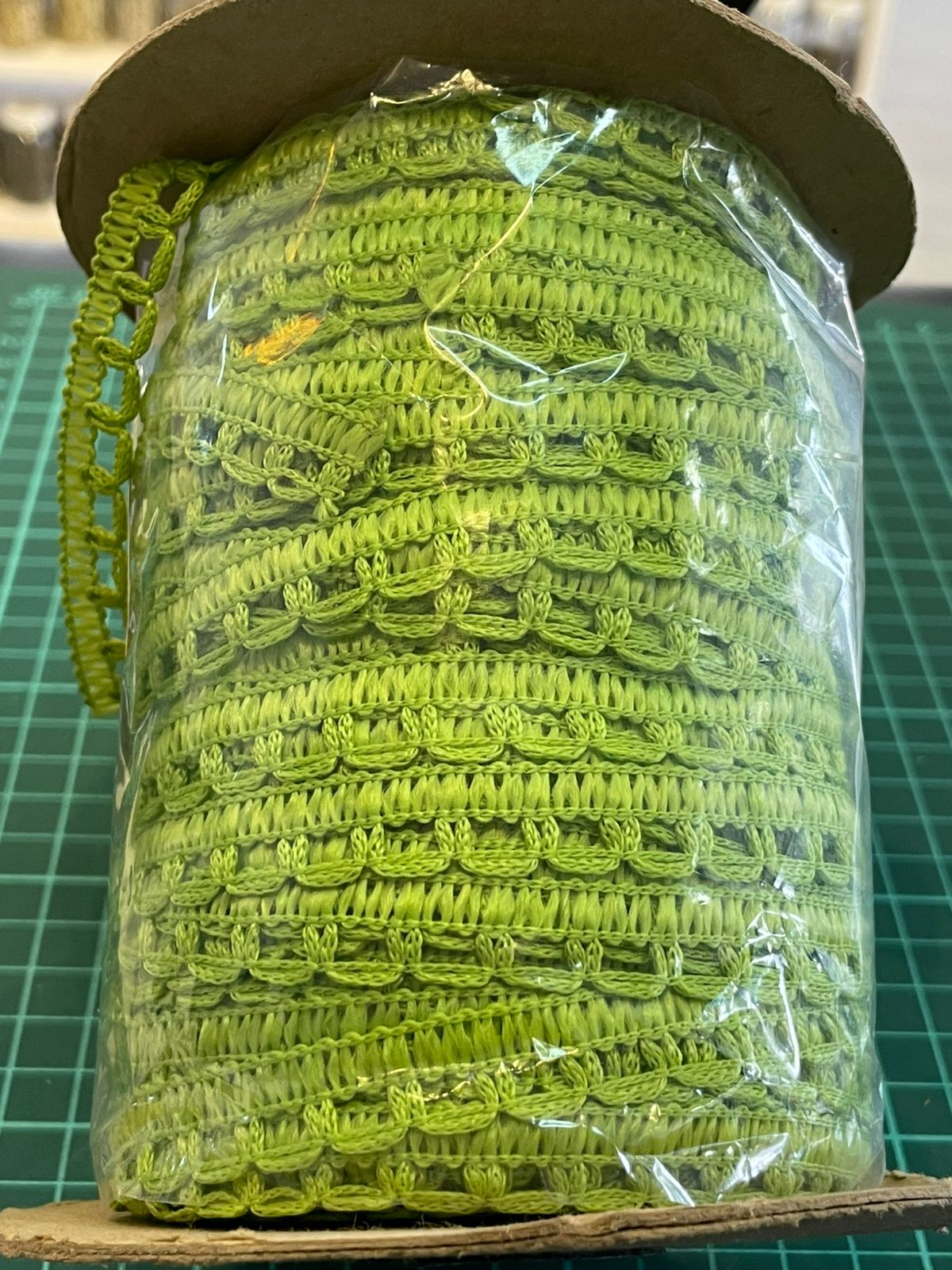OREJA DE RATON VERDE LIMON