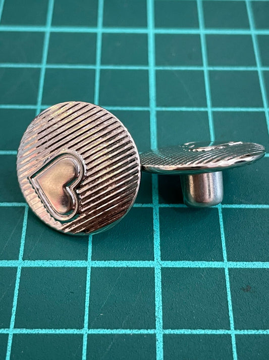 BOTON JEAN CORAZON IMPORTADO NIQUEL L20