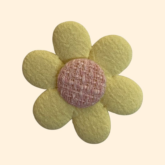 PELUCHE FLOR BOTON CANARIO