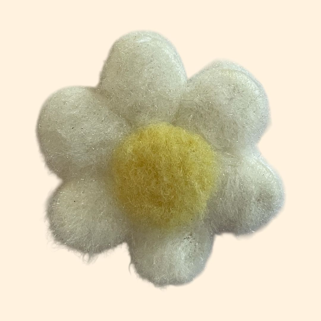 PELUCHES FLOR 2 COLORES 6 PETALOS HUESO