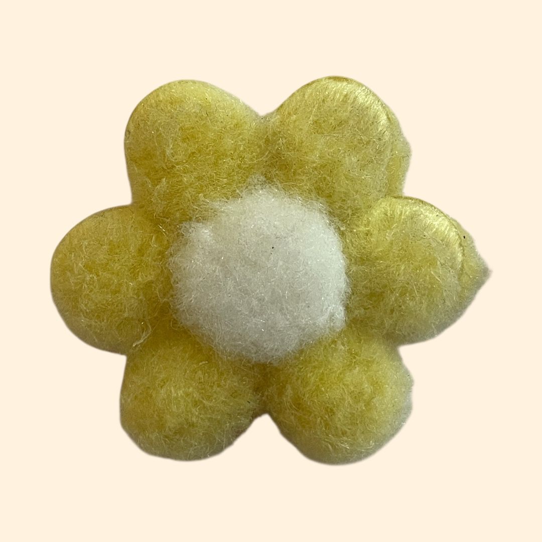 PELUCHE FLOR 2 COLORES 6 PETALOS AMARILLO