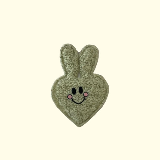 PELUCHE CORAZON OREJA DE CONEJO VERDE