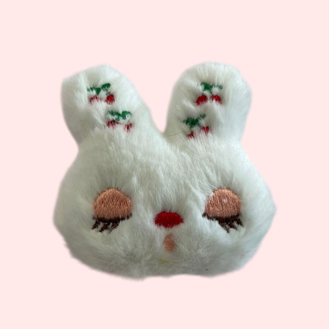Peluche conejo ojos cerrados blanco