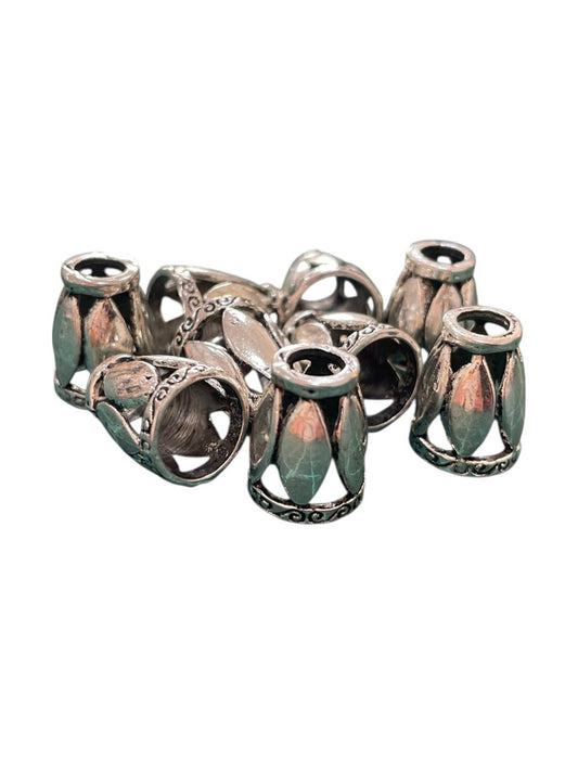 BELLOTA DE METAL CALADA PLATA