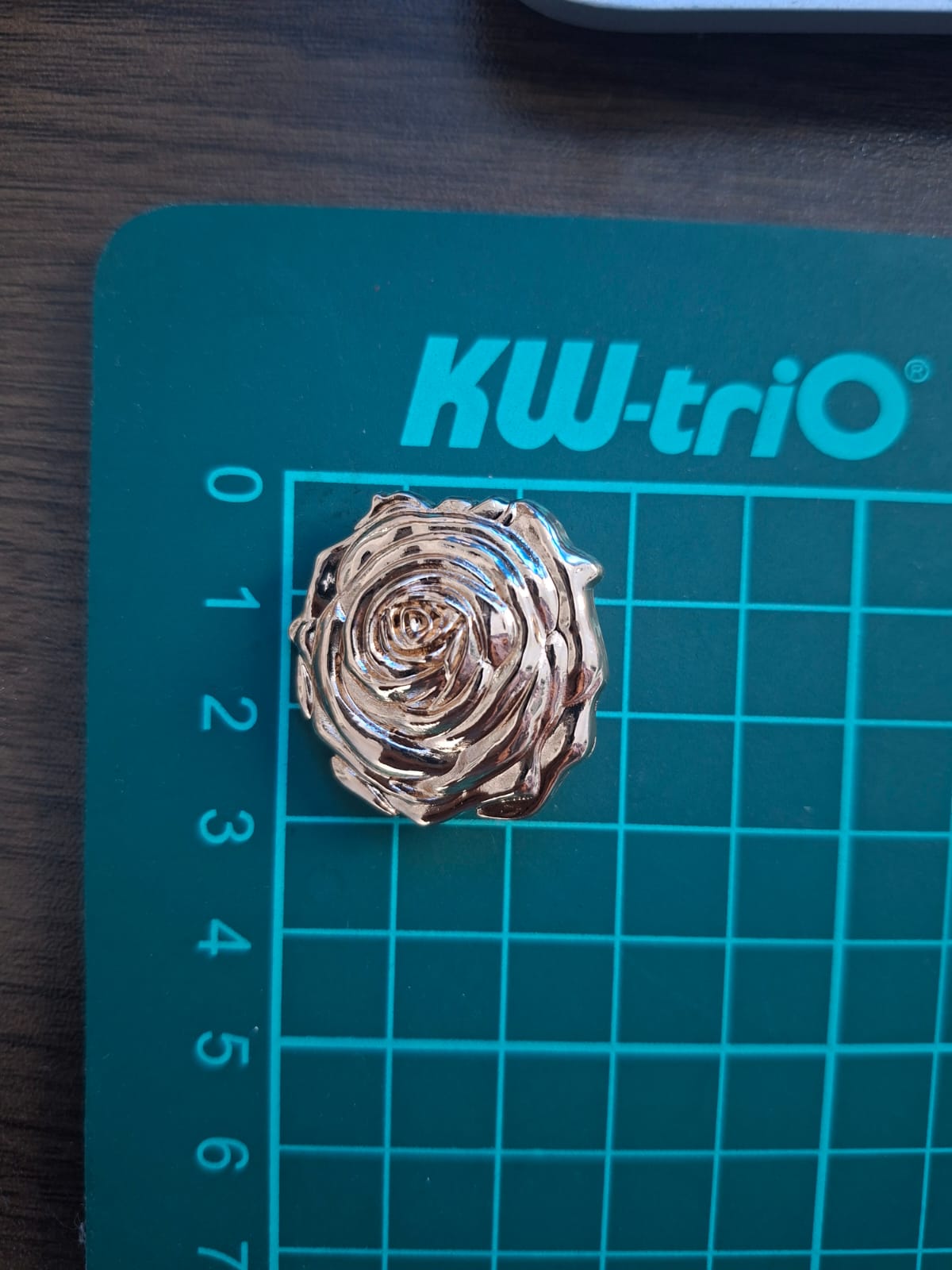 BOTON FLOR ROSA 517