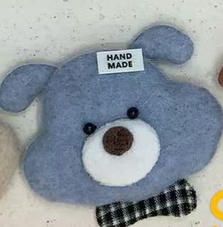 PELUCHE PERRO AZUL CORBATA CUADROS