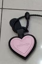 CHARM CORAZON NEGRO CON ROSA